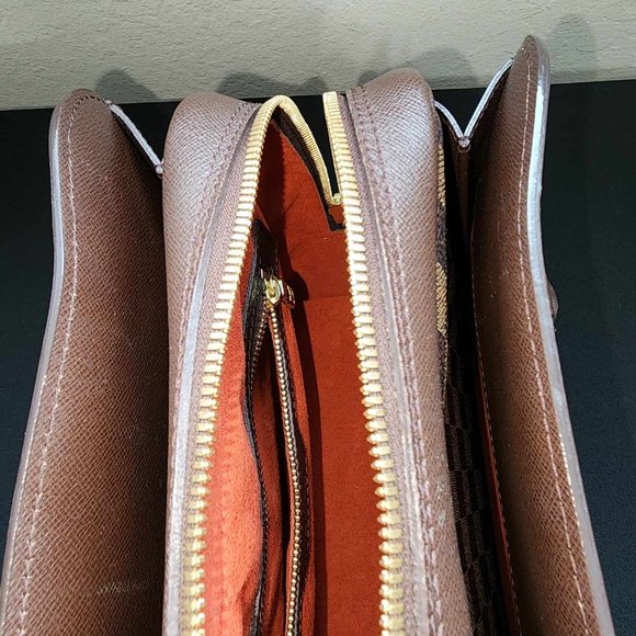 Authentic LV Triana - Picture 3 of 16